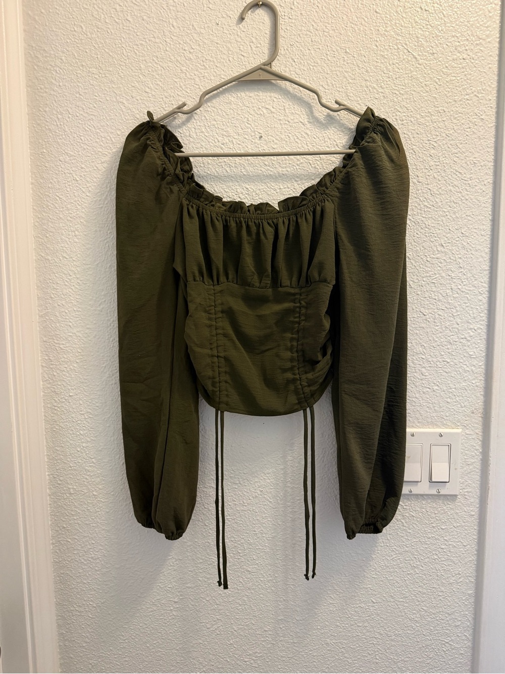 Olive Drawstring Ruched Square-Neck Crop Top - Picture 4 of 7